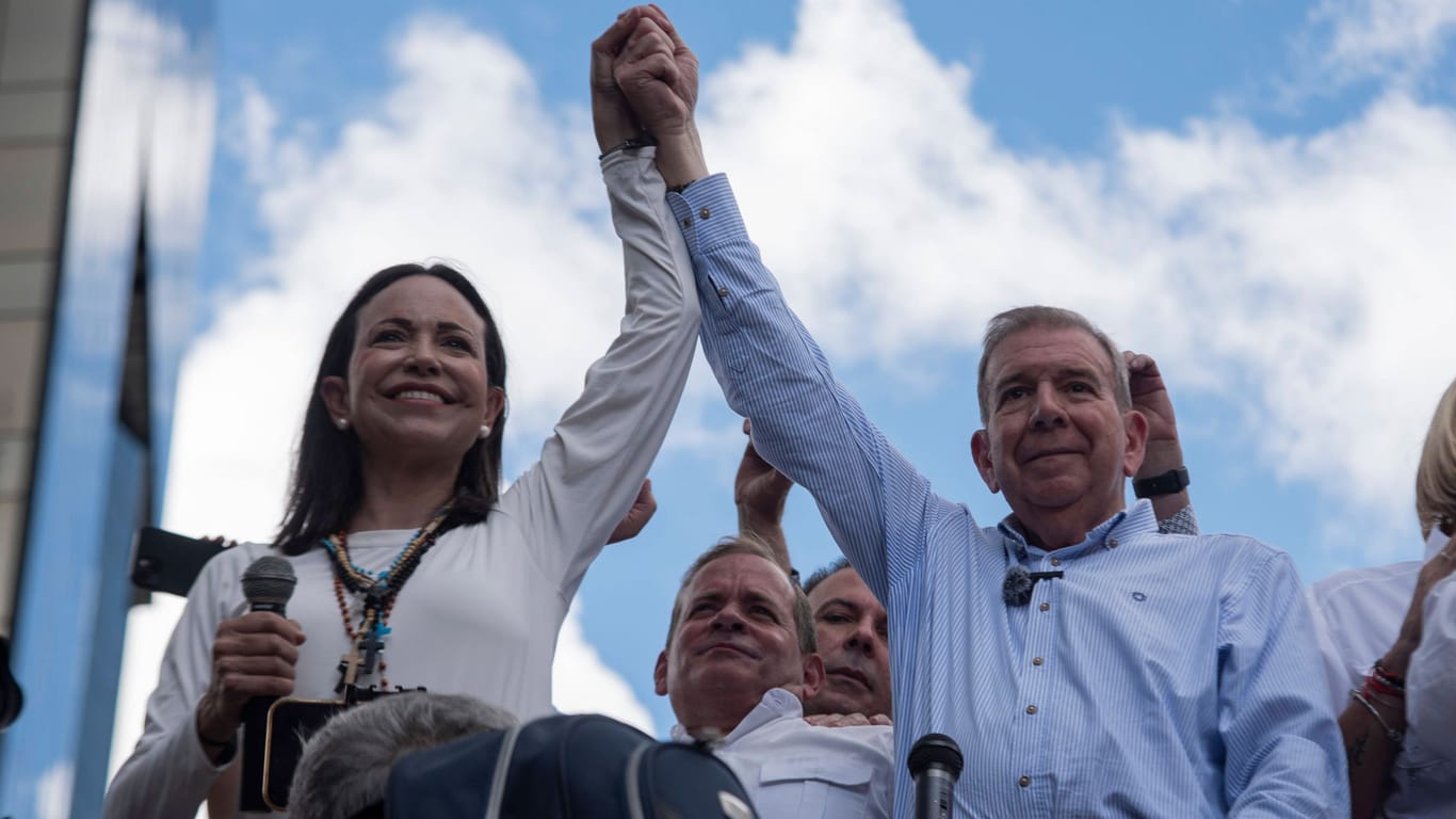 Maria Corina Machado bei ihrem letzten öffentlichen Auftritt zusammen mit dem Kandidaten der Opposition Edmundo Gonzalez Urrutia