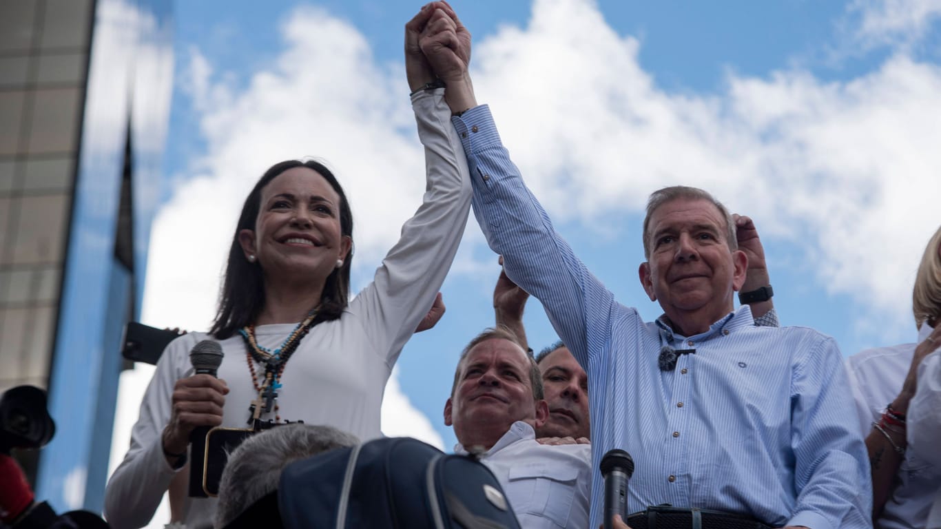 Maria Corina Machado bei ihrem letzten öffentlichen Auftritt zusammen mit dem Kandidaten der Opposition Edmundo Gonzalez Urrutia