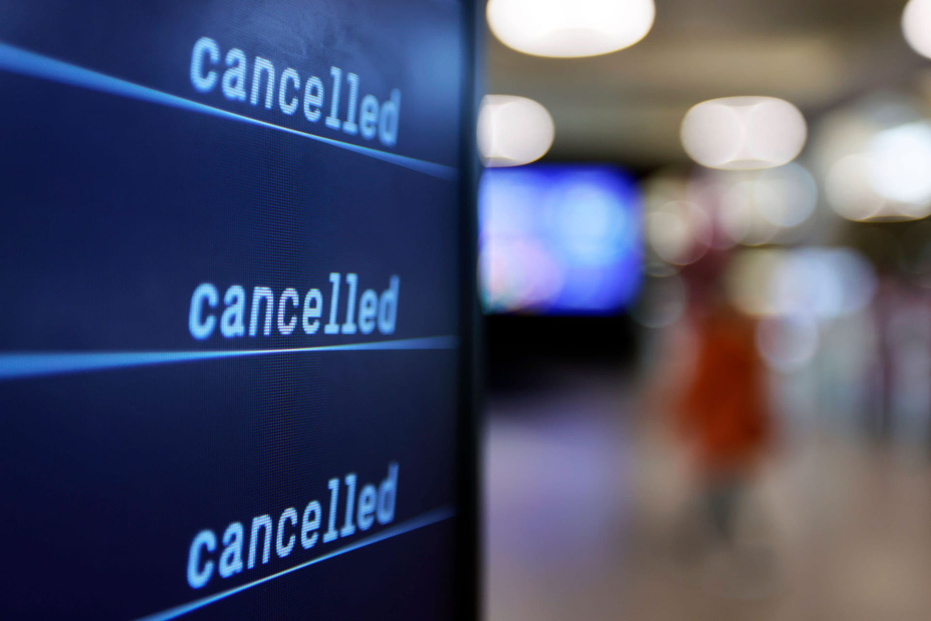 Am Flughafen Köln/Bonn wurden Flüge annulliert (Symbolbild): Auslöser war eine Aktion der Klimabewegung "Letzte Generation".