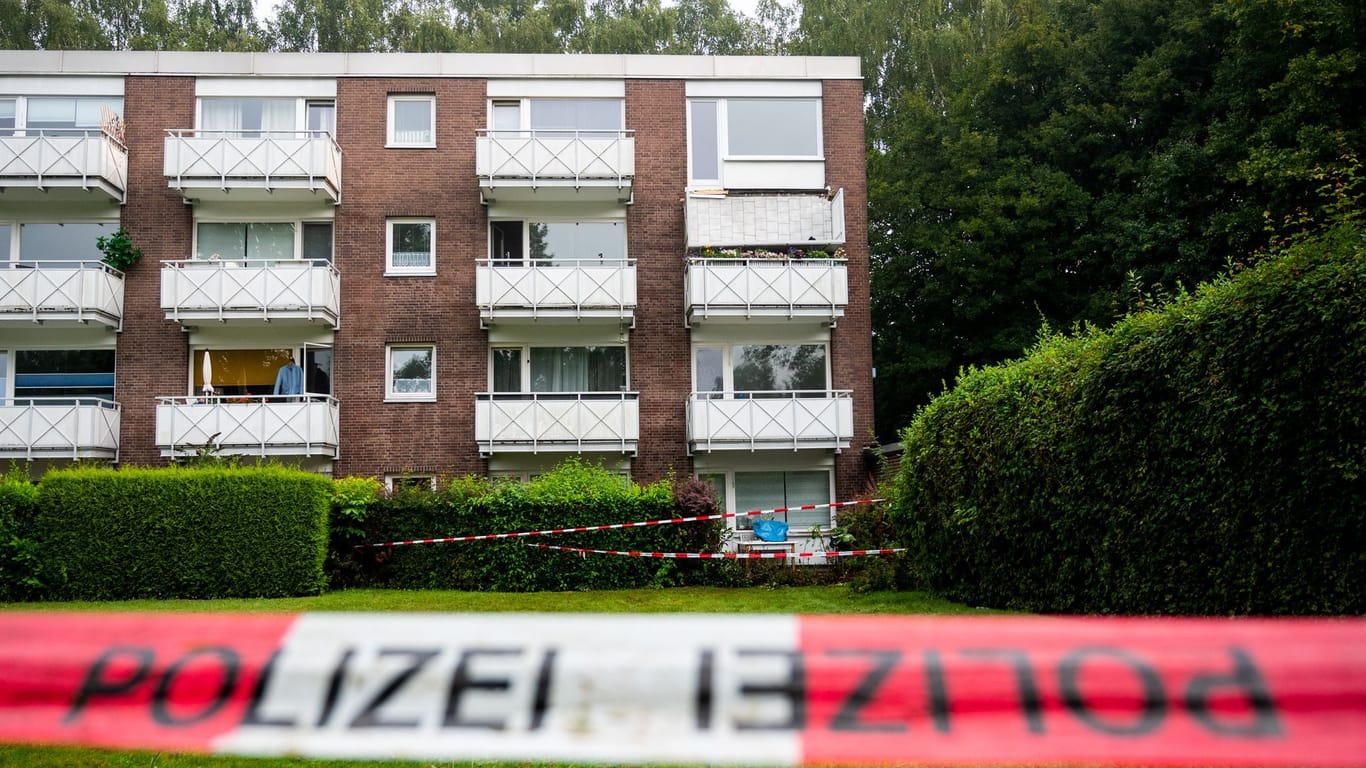 Balkon bricht in Hamburg ab - Sechs Menschen verletzt