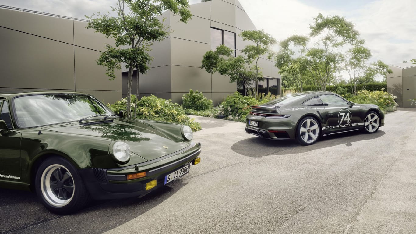 Treffen der Generationen: 1974 kam der erste 911 Turbo auf den Markt.