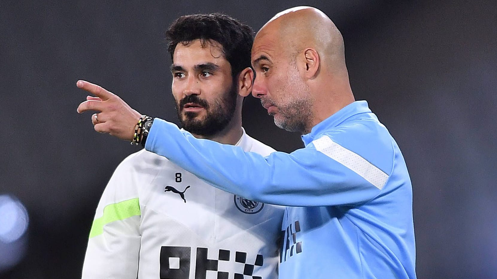 İlkay Gündoğan (l.) und Pep Guardiola: Nach sieben gemeinsamen Jahren war 2023 Schluss, nur ein Jahr später sind sie wieder vereint.