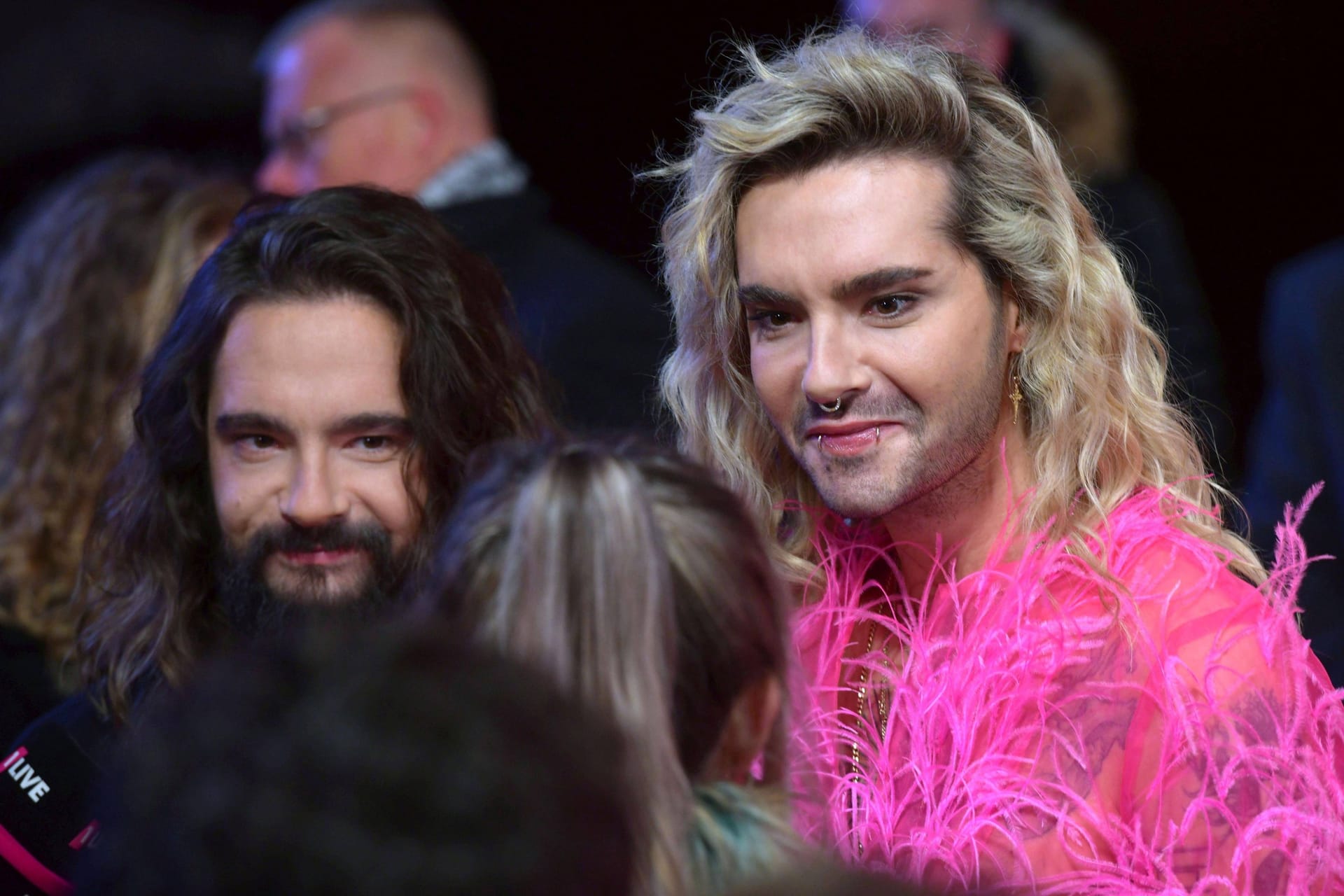 Tom (links) und Bill Kaulitz bei einem Auftritt (Archivfoto): Sie hoffen, dass die Klinik in Bad Bramstedt gerettet werden kann.