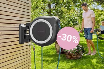 Bequemes Aufrollen und Verstauen: Zurzeit erhalten Sie bei Amazon die Wand-Schlauchbox RollUp von Gardena zu reduzierten Preisen.