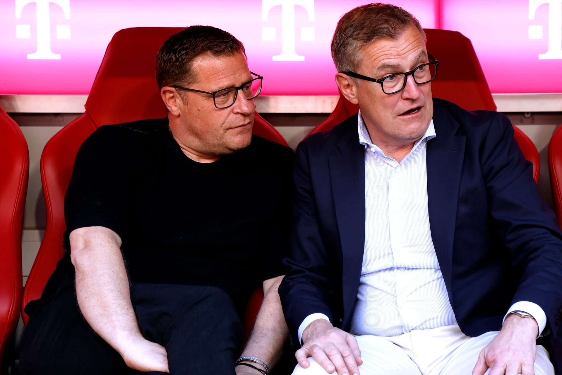 Sportvorstand Max Eberl (l.) neben Vorstandschef Jan-Christian Dreesen: München wird offenbar aktuell als angreifbar wahrgenommen.