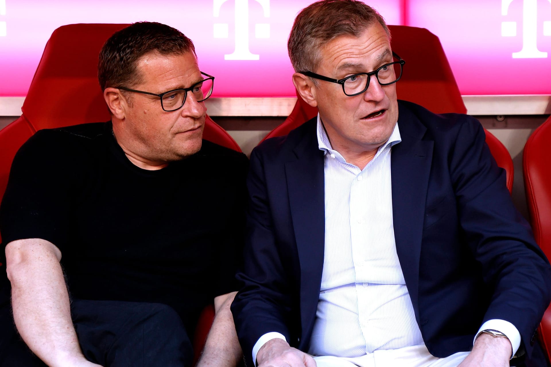 Sportvorstand Max Eberl (l.) neben Vorstandschef Jan-Christian Dreesen: München wird offenbar aktuell als angreifbar wahrgenommen.