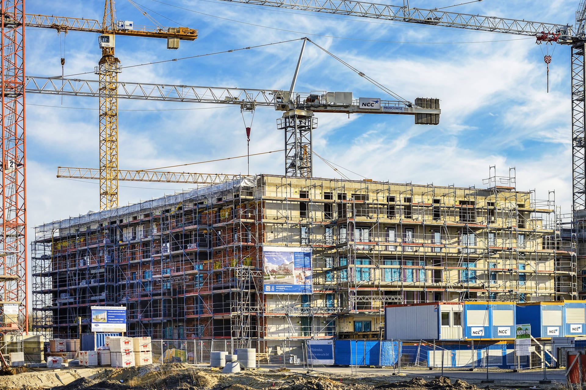 Öffentlich geförderter Wohnungsbau in Hamburg (Archivbild): 10.000 Wohnungen will der Senat pro Jahr genehmigen. Bis Juni waren aber nur rund 2.000 genehmigt.