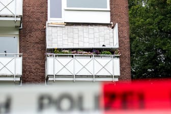 Balkon bricht in Hamburg ab - Sechs Menschen verletzt