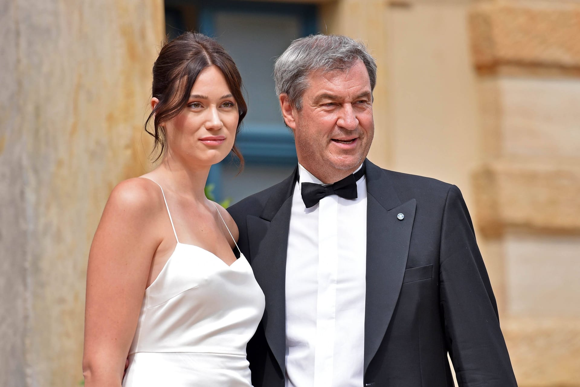 Markus Söder mit Tochter Gloria-Sophie Burkandt bei der Eröffnung der Bayreuther Festspiele im Festspielhaus in Bayreuth