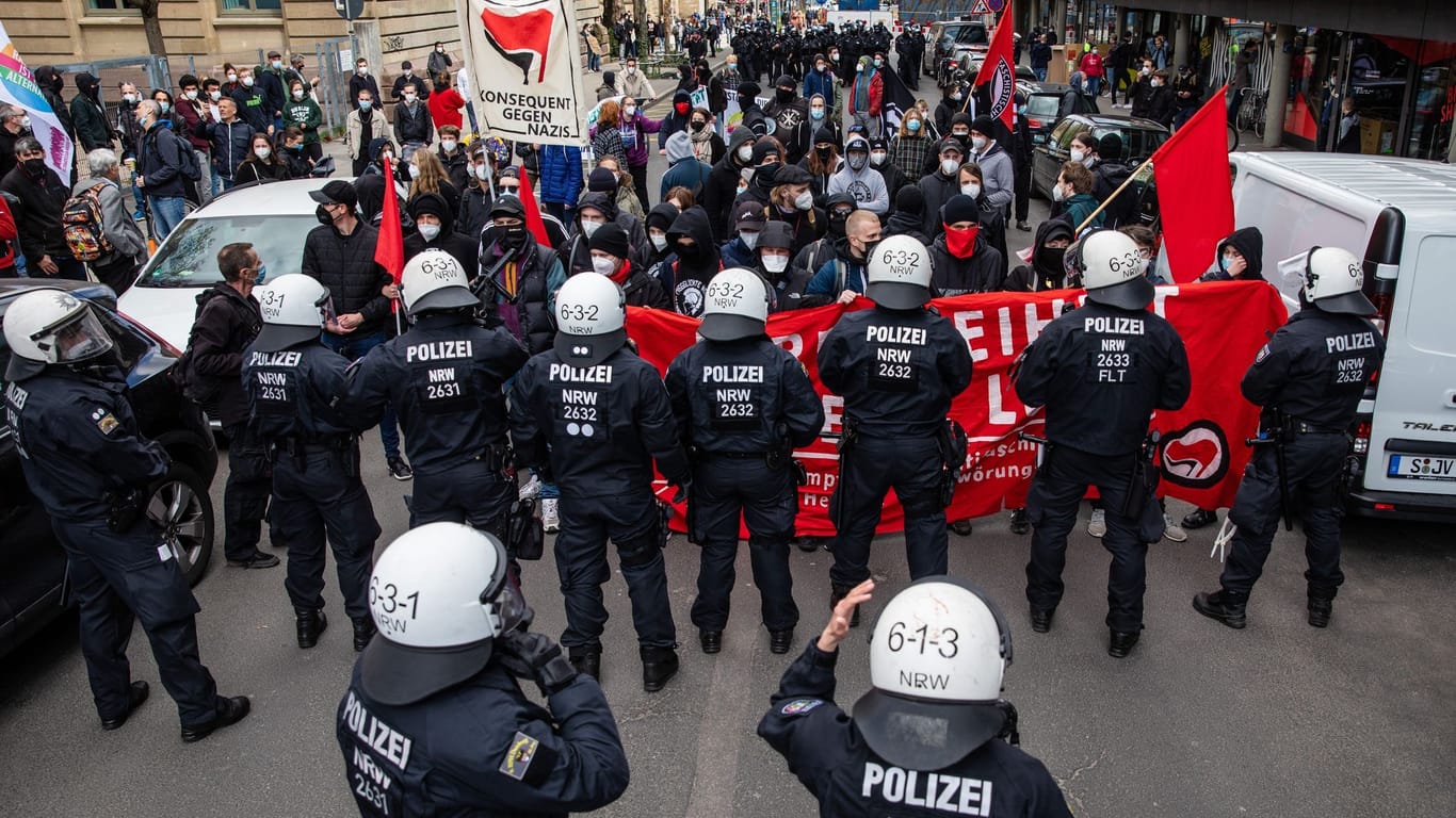 Demonstrationen der Initiative «Querdenken» in Stuttgart