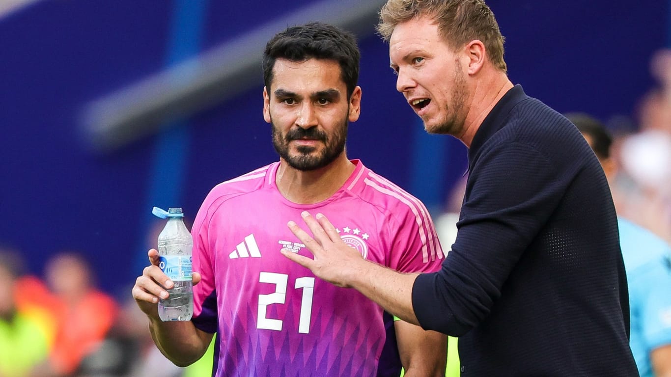 Ilkay Gündogan (l) und Julian Nagelsmann