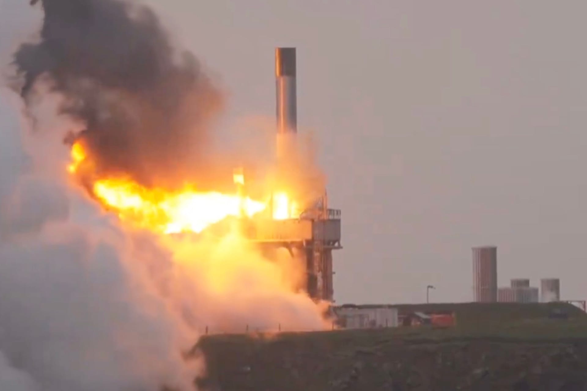 Eine Rakete der Rocket Factory Augsburg (RFA) ist bei einem Test in Flammen aufgegangen.