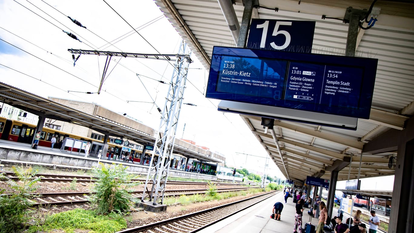 Der Bahnhof Berlin-Lichtenberg: Hier gab ein Mann am Donnerstagnachmittag mehrere Schüsse ab.