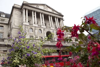 Gebäude der Bank of England (Symbolbild): Der Leitzins geht in England auf 5 Prozent zurück.