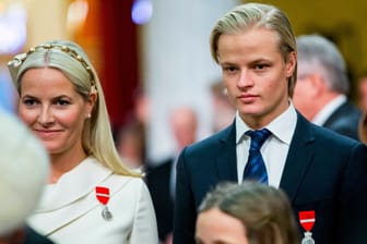 Kronprinzessin Mette-Marit und ihr Sohn Marius Borg Høiby: Der 27-Jährige sorgt im norwegischen Königshaus für einen Skandal.