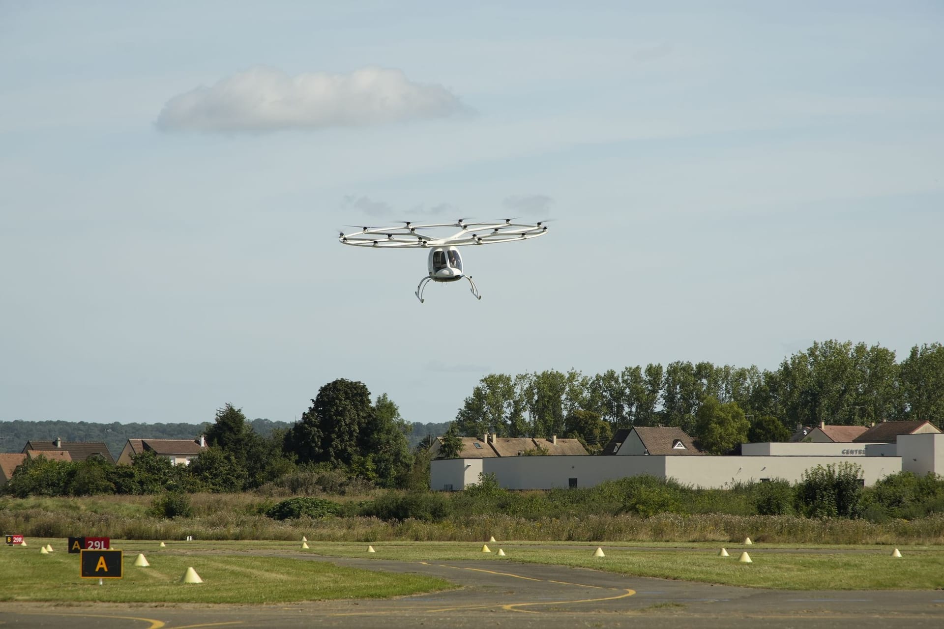 Volocopter fliegt in Frankreich während Olympischer Spiele Volocopter fliegt in Frankreich während Olympischer Spiele