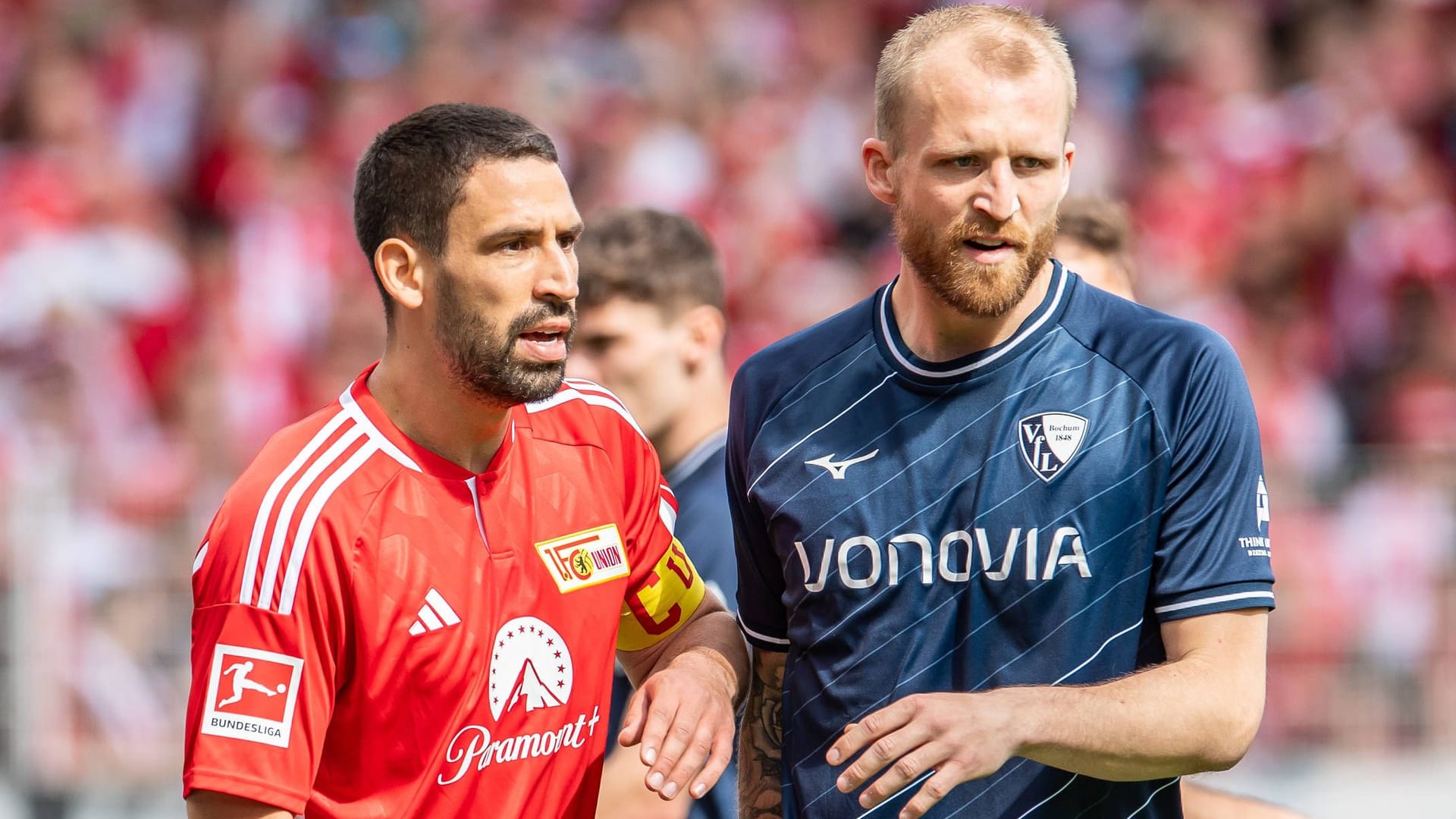 Unions Rani Khedira (l.) im Duell mit Bochums Philipp Hofmann: Beide Teams könnten es mit dem Abstiegskampf zu tun bekommen.