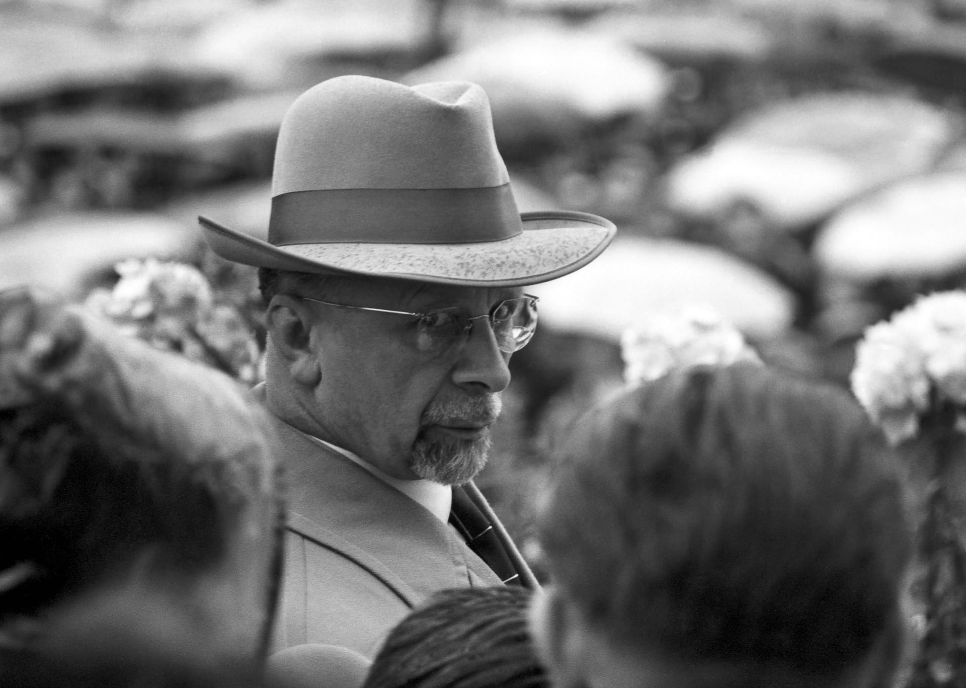 "Niemand hat die Absicht, eine Mauer zu errichten", behauptete Walter Ulbricht im Juni 1961. Wenig später befahl er den Mauerbau.