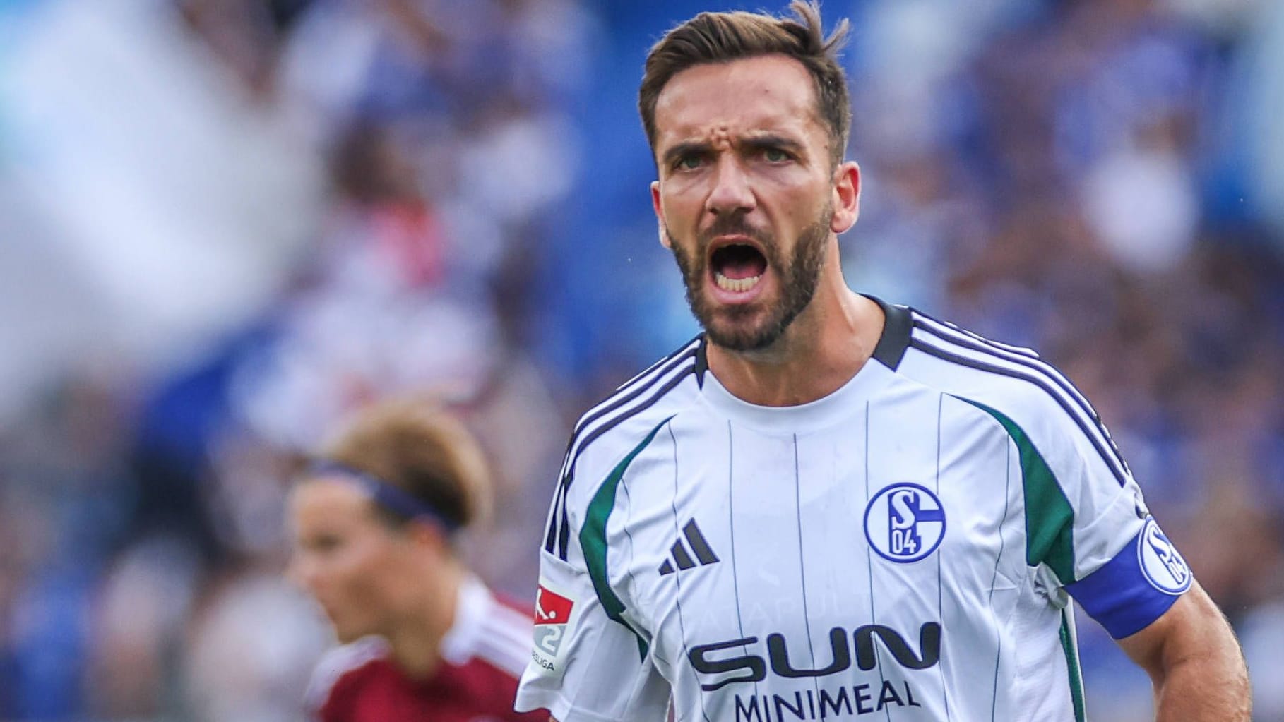 Kenan Karaman: Der Schalker Kapitän ärgerte sich über Nicolas Winter.