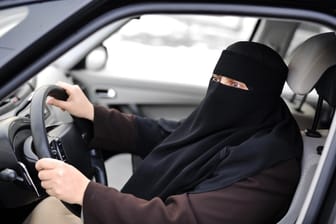 Ein Niqab tragen beim Autofahren: Ist das erlaubt?