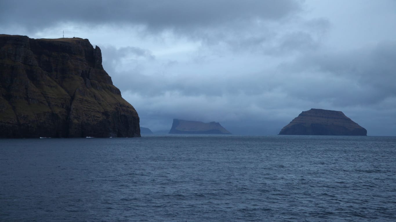 Wikingerschiff auf Weg von Färöer-Inseln nach Norwegen gekentert