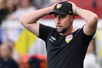 Verärgert nach dem Spiel: VfB-Trainer Sebastian Hoeneß.