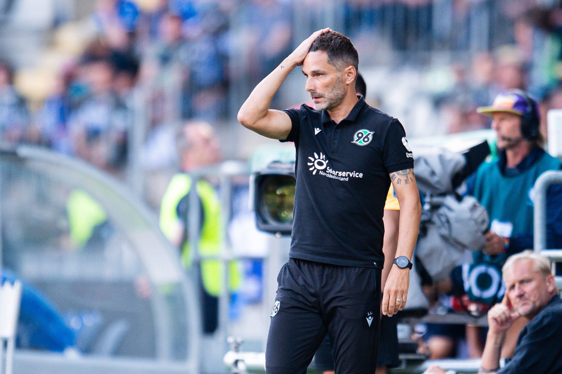 Hannover 96-Coach Stefan Leitl (Archivbild): In der ersten Pokalrunde gab es das Aus gegen Arminia Bielefeld.