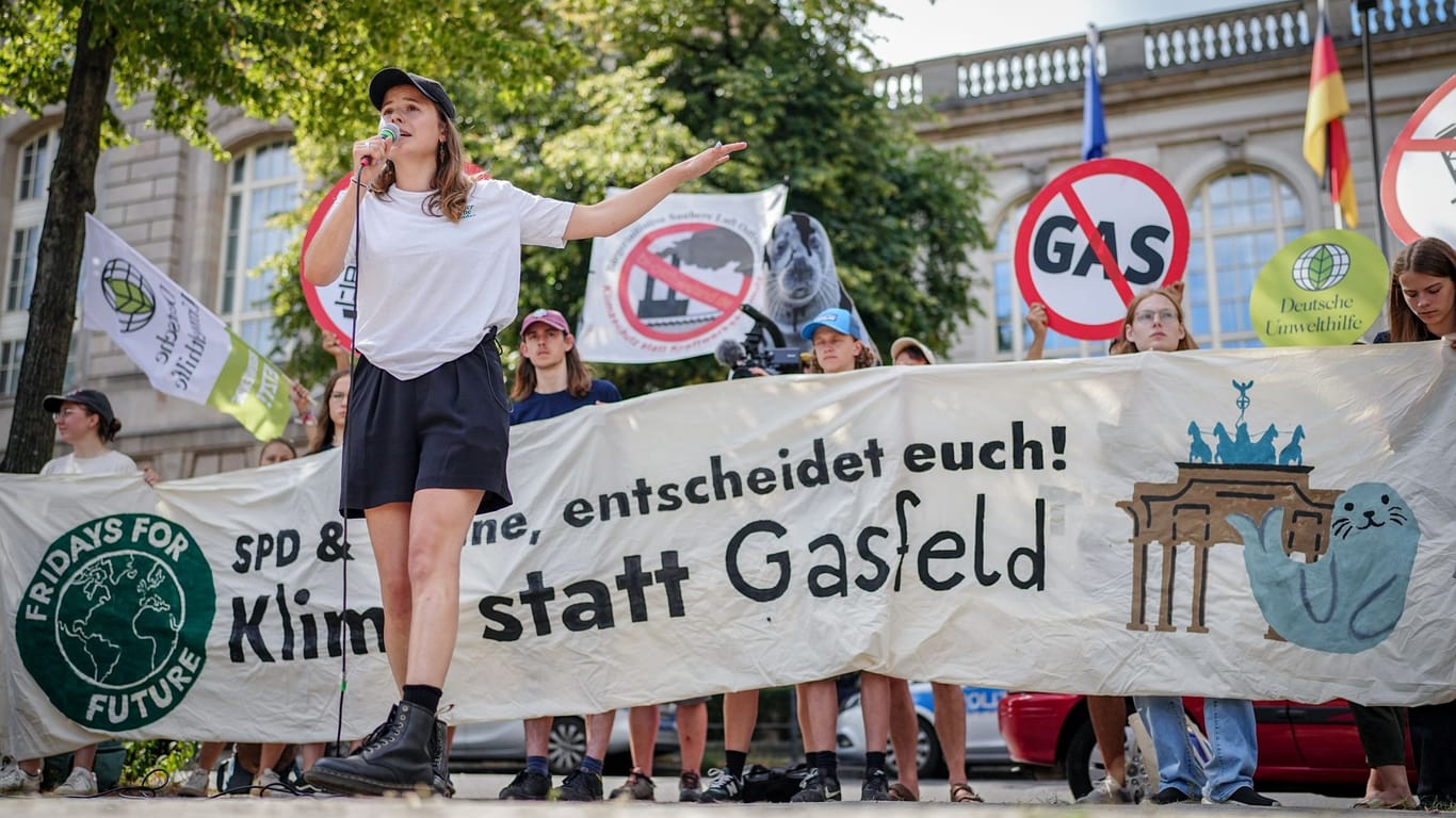 Demonstration gegen Genehmigung eines Gasfelds vor Borkum