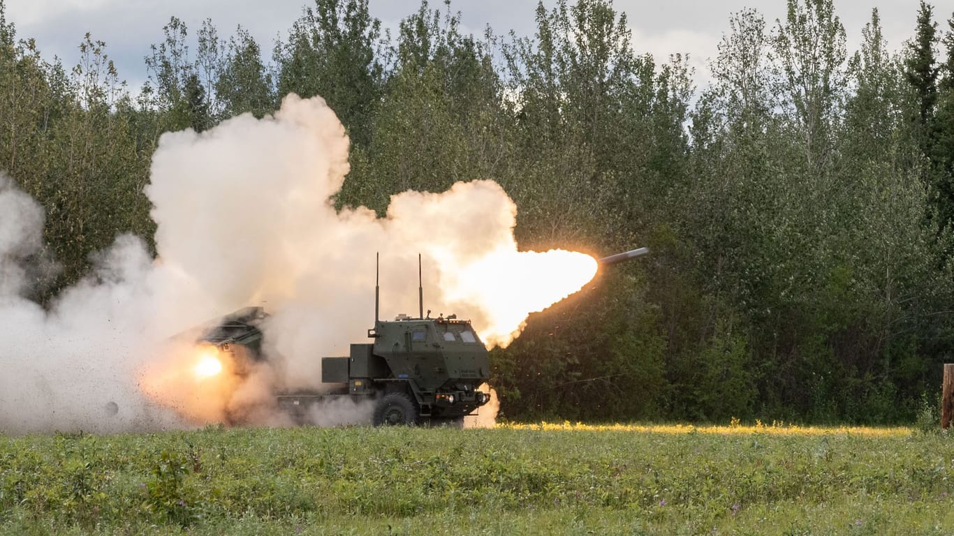 Mehrfachraketenwerfer Himars bei Arctic Defender 2024