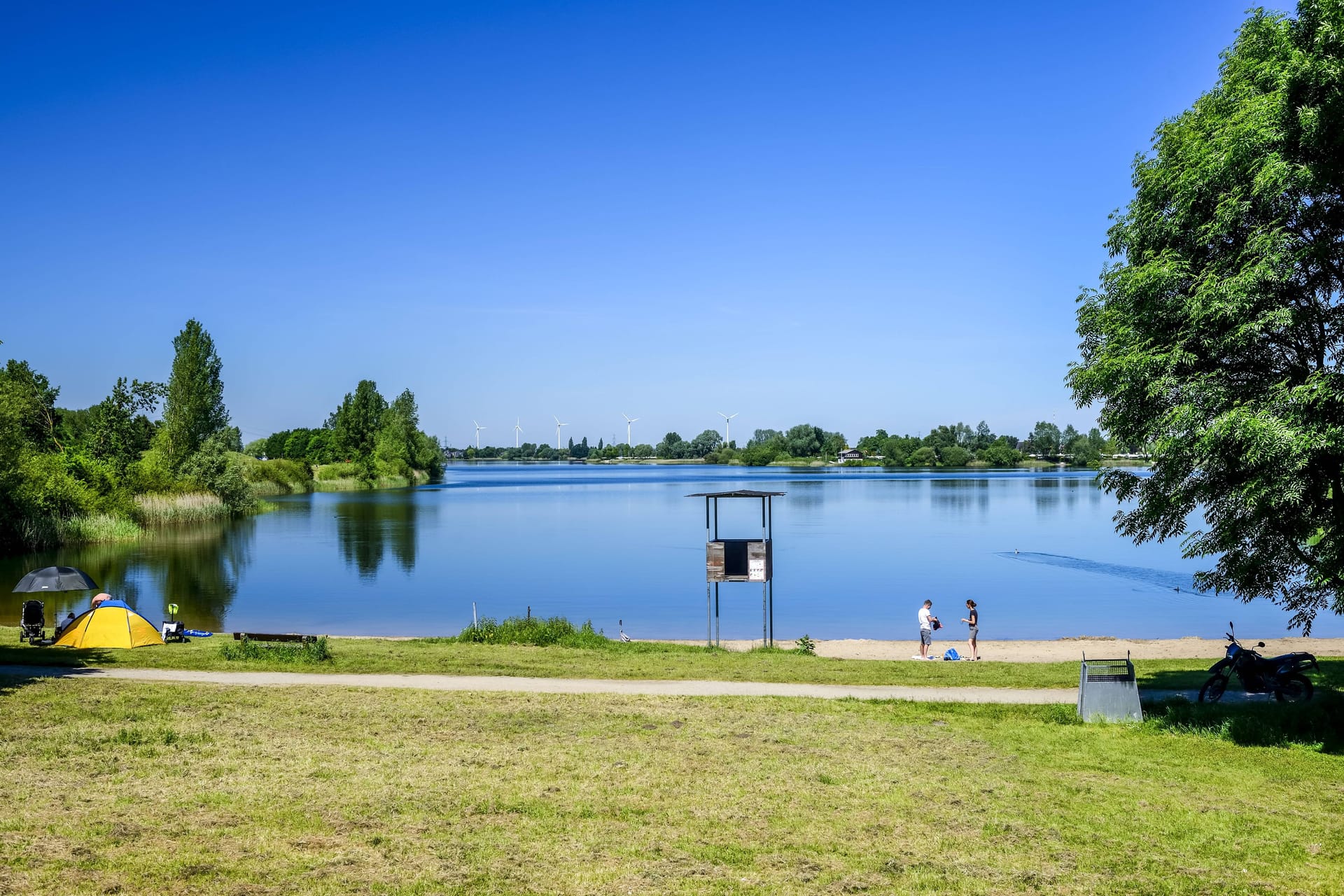 Der Hohendeicher See, auch Oortkatensee oder Oortkatener See genannt, ist ein künstlich geschaffener Badesee im Südosten Hamburgs.