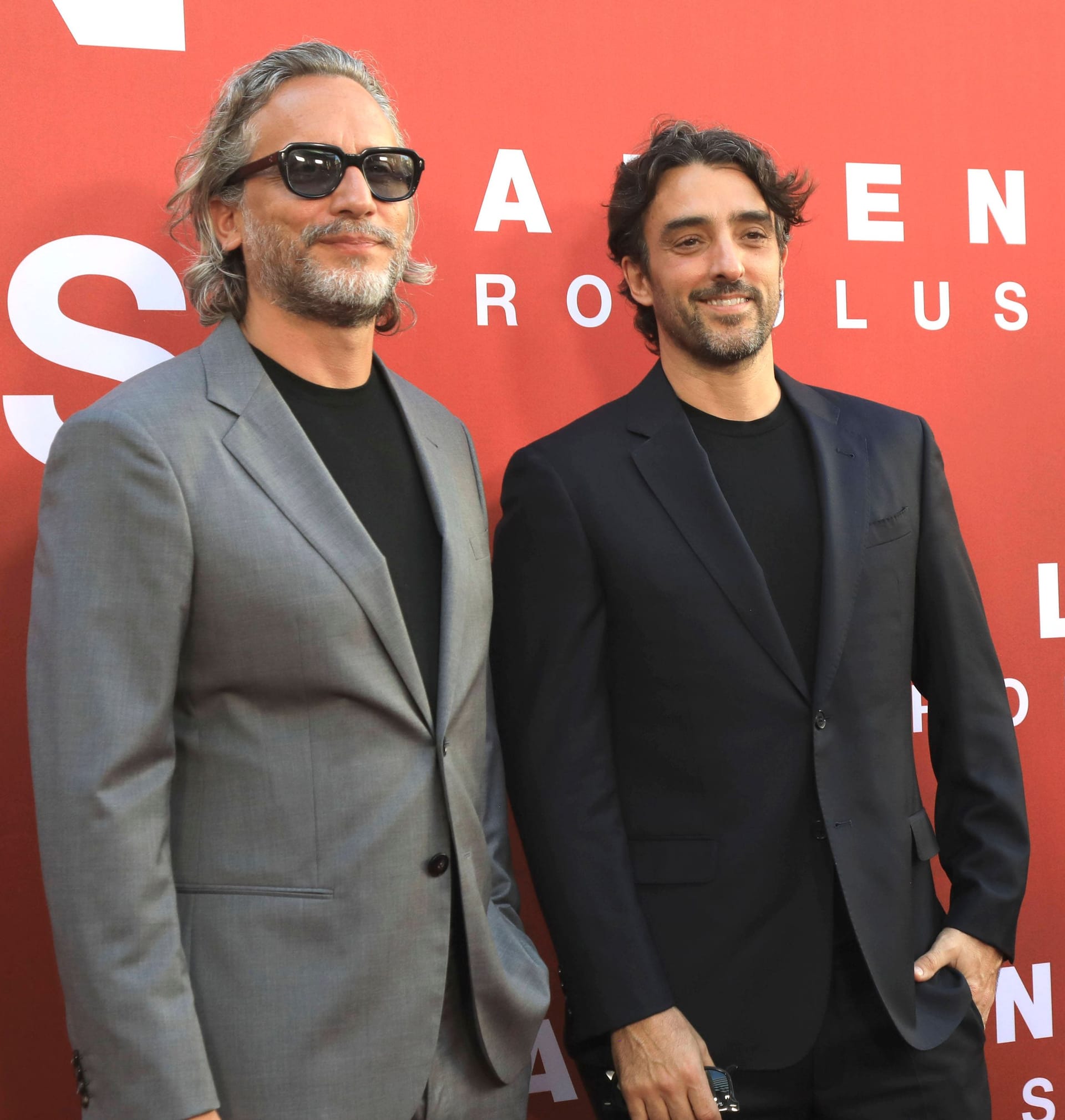 Fede Alvarez und Rodo Sayagues bei der Premiere des Kinofilms "Alien: Romulus".