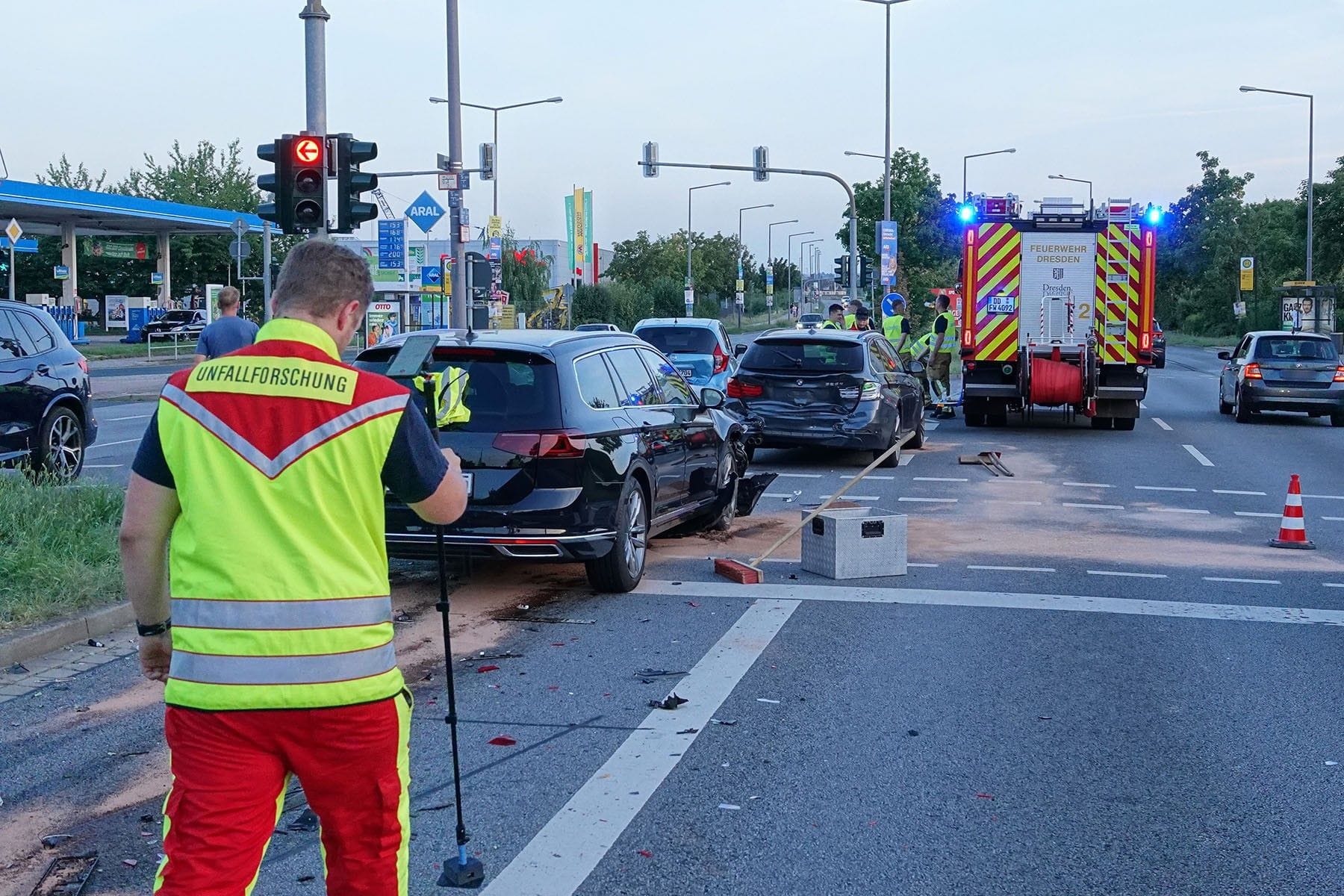 Die Unfallstelle: Insgesamt wurden drei Personen bei dem Crash verletzt.