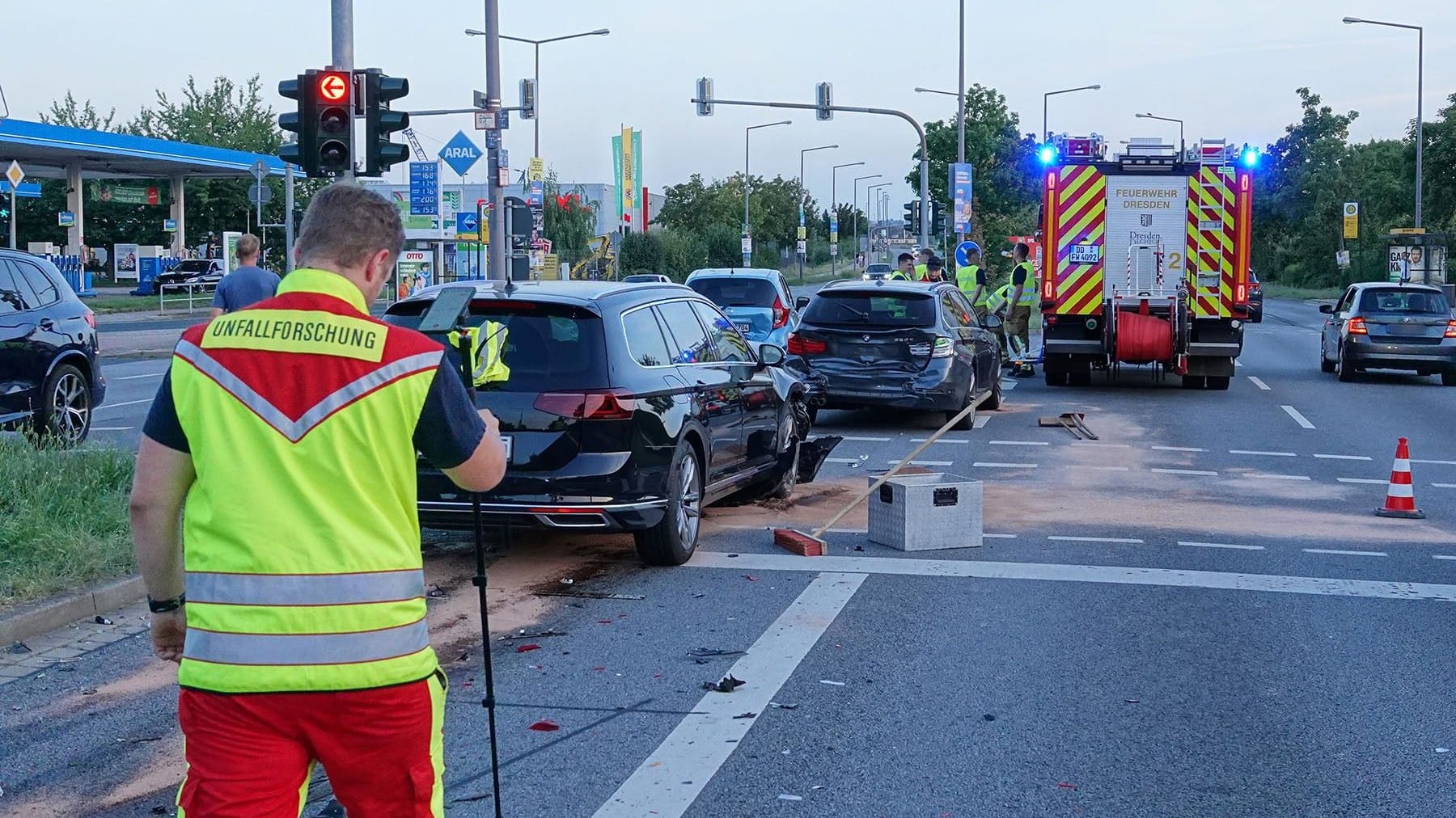 Die Unfallstelle: Insgesamt wurden drei Personen bei dem Crash verletzt.