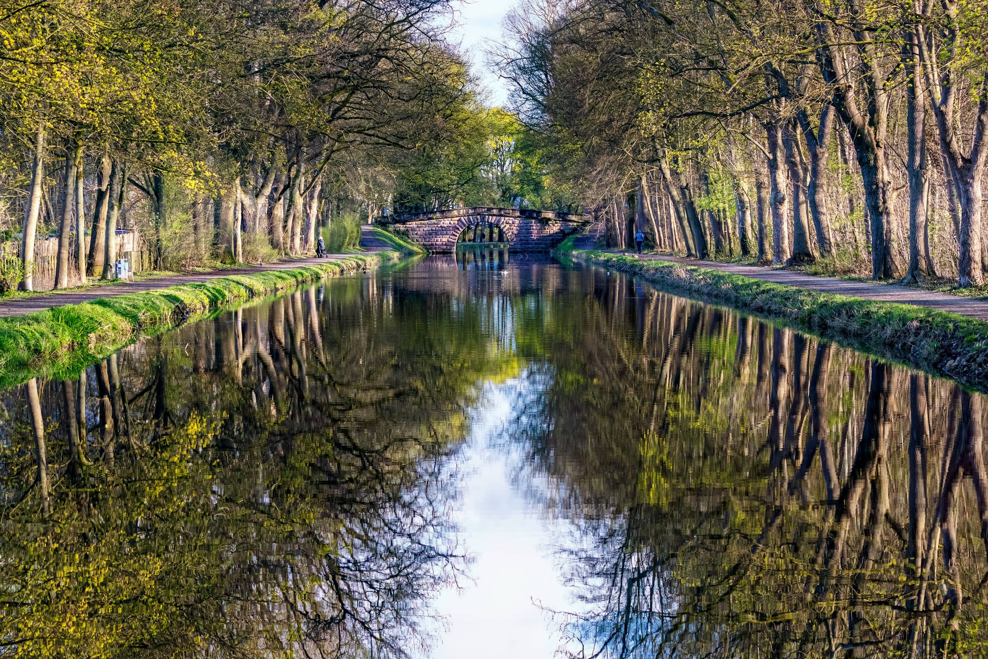 Der Ludwig-Main-Donau-Kanal in Nürnberg (Archivfoto): Hier kam es am Sonntag zu einer Straftat.