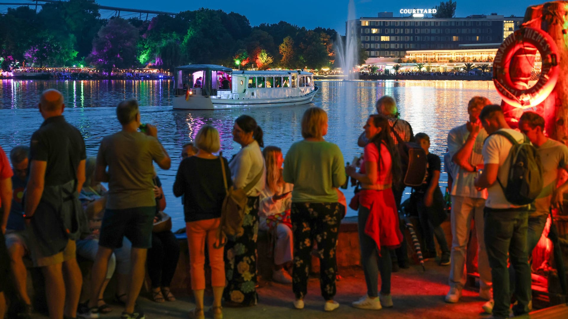 Feiernde beim Maschseefest in Hannover (Symbolbild):