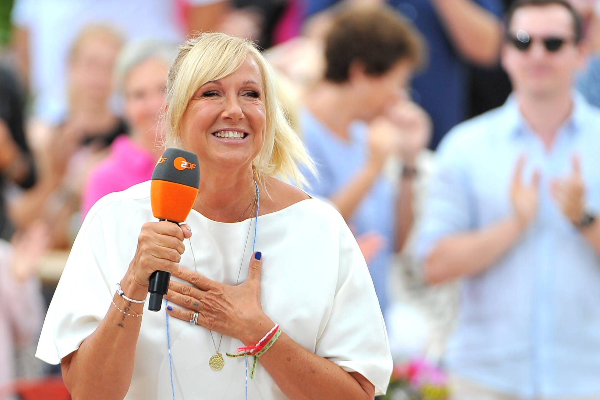 Andrea Kiewel: Sie moderiert den "ZDF-Fernsehgarten" seit über 20 Jahren.