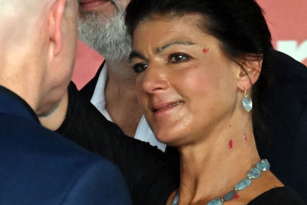 Sahra Wagenknecht nach der Farbattacke in Erfurt.