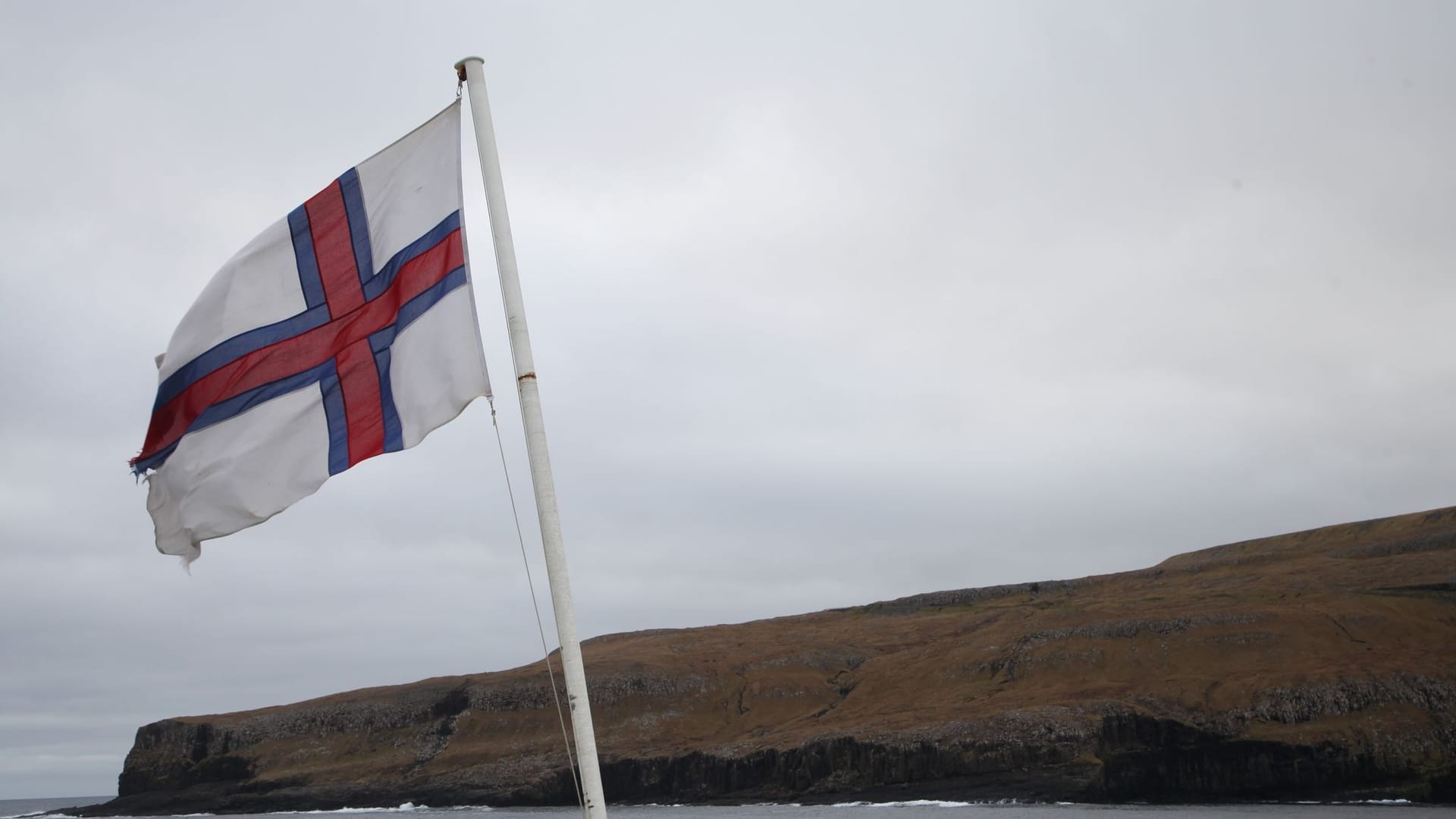 Wikingerschiff auf Weg von Färöer-Inseln nach Norwegen gekentert