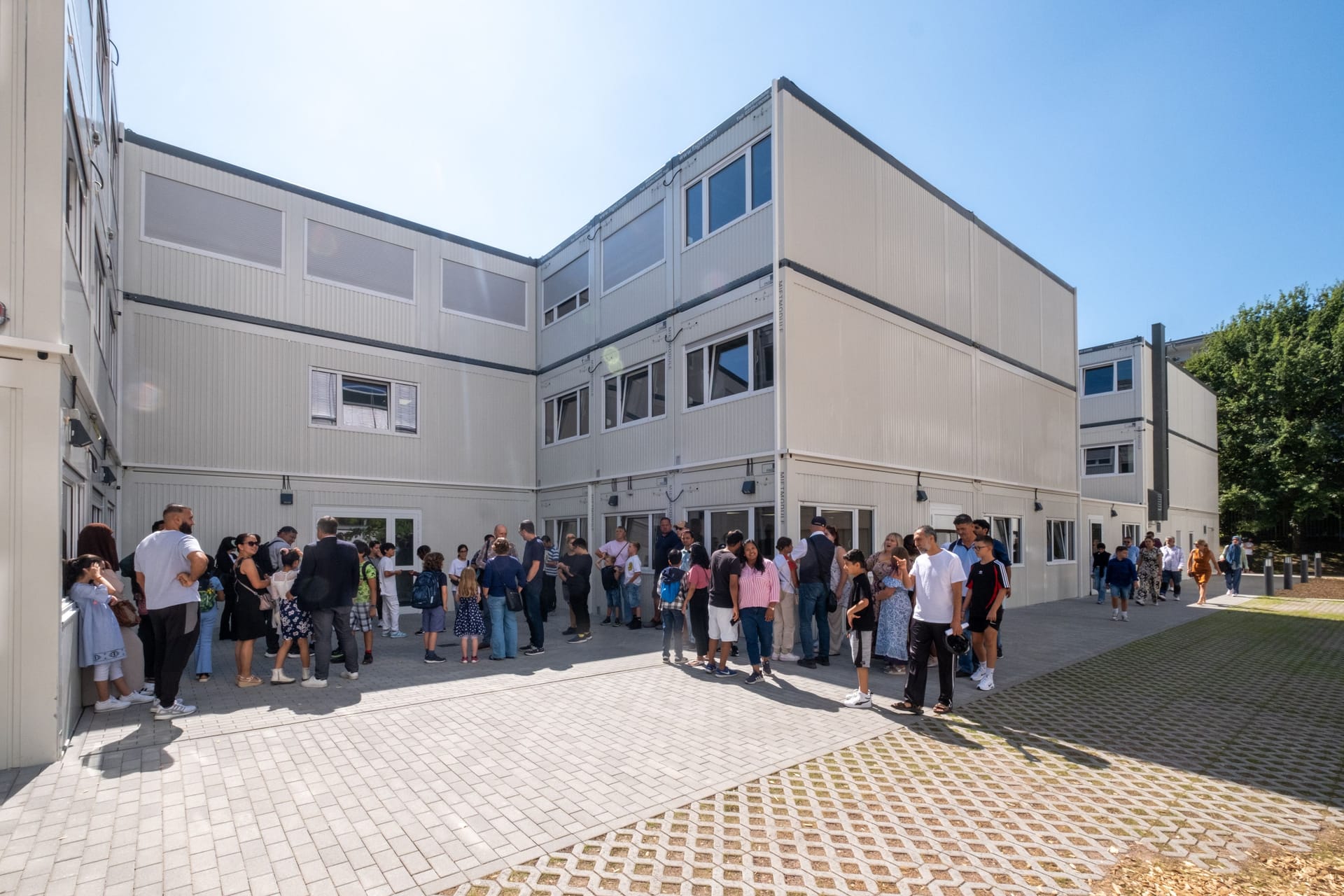 Blick auf die Containeranlage: Hier sollen die Schüler vorerst untergebracht werden.