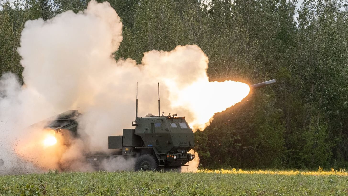 Mehrfachraketenwerfer Himars bei Arctic Defender 2024