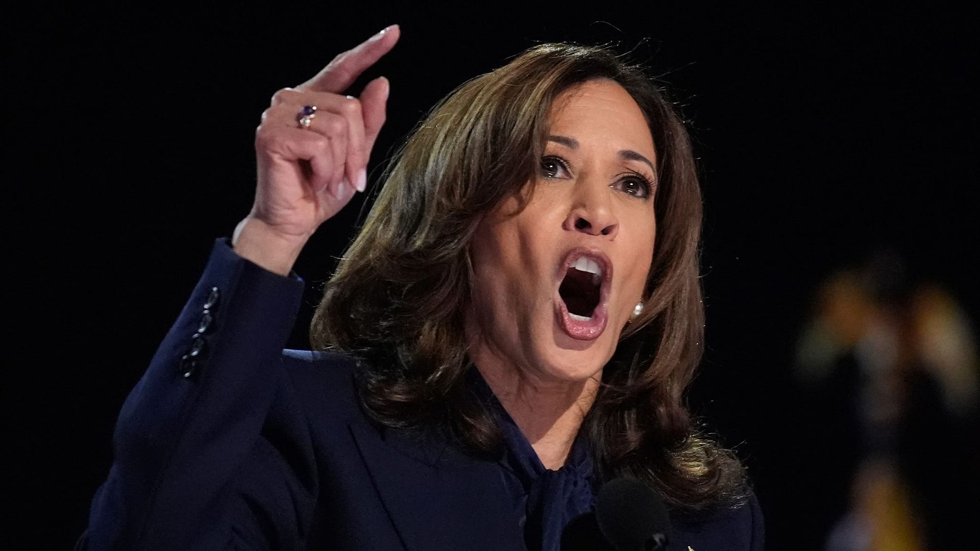 Kamala Harris bei ihrer Rede auf dem Parteitag der Demokraten in Chicago.