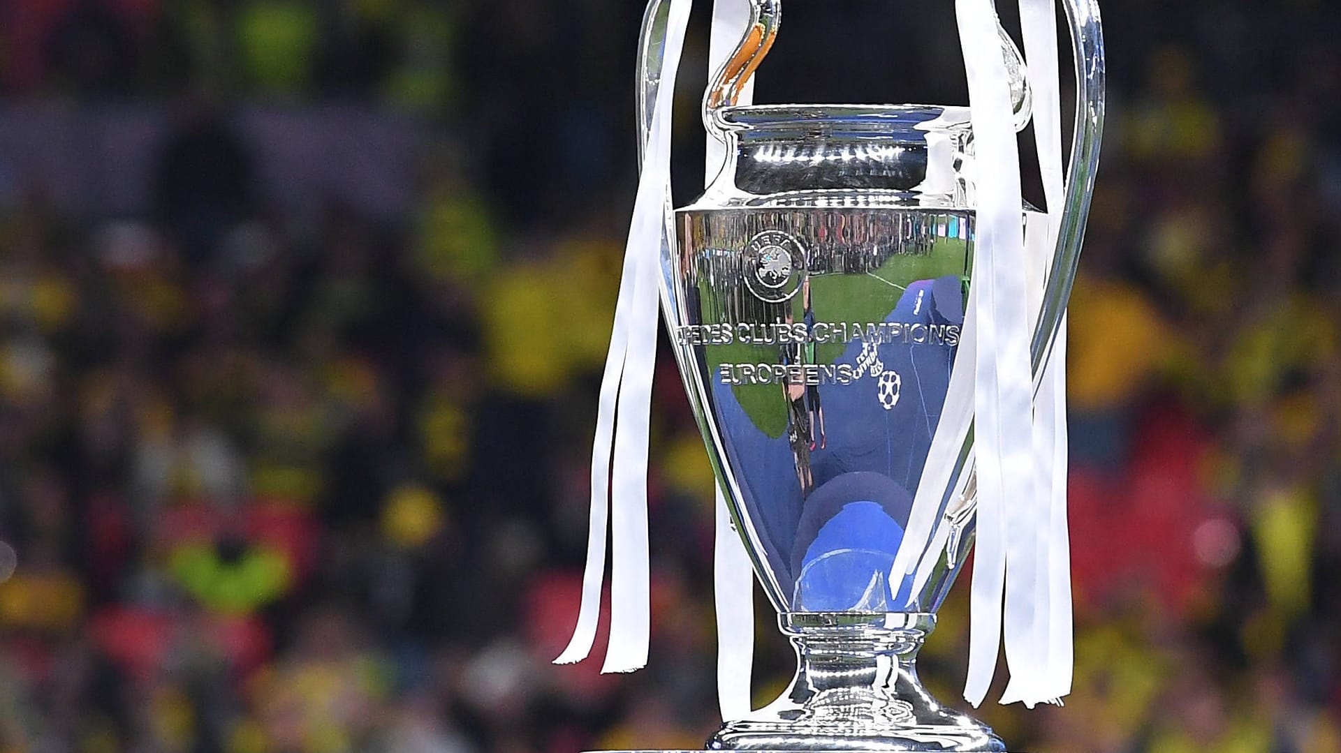 Die Champions-League-Trophäe auf einer Säule: In der kommenden Saison stehen einige Veränderungen an.