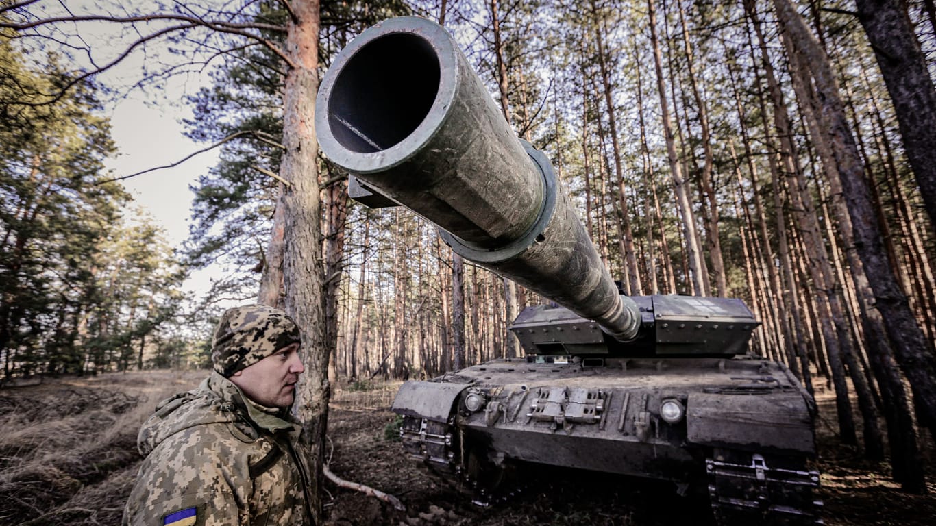 Ein Leopard-2-Panzer im Dienste der Ukraine: Die Ampel-Koalition will Kiew keine neuen Militärhilfen mehr gewähren.