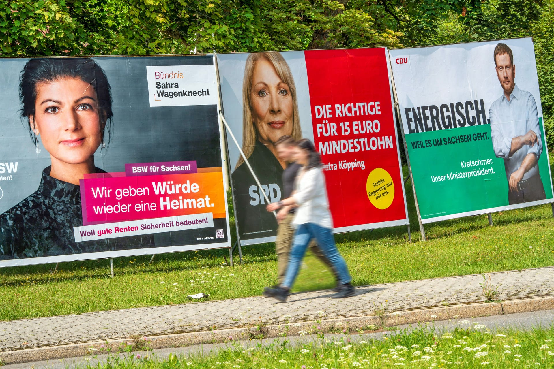 Wahlkampf in Sachsen: Wahlplakate von Sahra Wagenknecht, BSW, Petra Köpping, SPD, Ministerpräsident Michael Kretschmer, CDU.