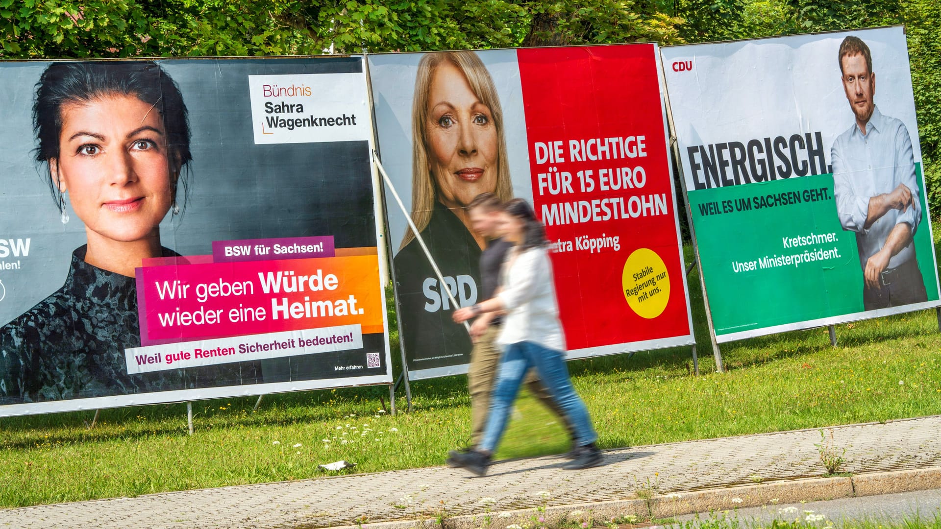 Wahlkampf in Sachsen: Wahlplakate von Sahra Wagenknecht, BSW, Petra Köpping, SPD, Ministerpräsident Michael Kretschmer, CDU.