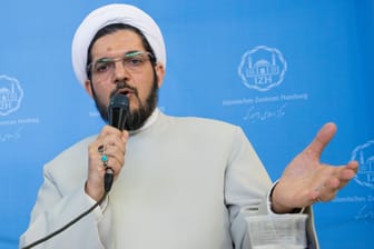 Mohammad Hadi Mofatteh, damaliger Leiter des Islamischen Zentrum Hamburg (IZH), muss Deutschland verlassen.