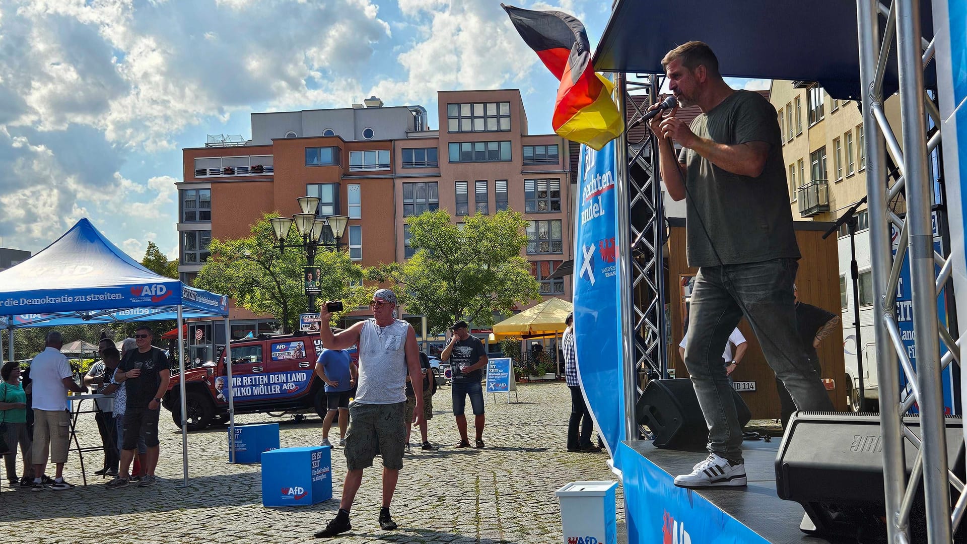 Einheizer Björn Banane: "Wir kämpfen bis zum letzten Atemzug."