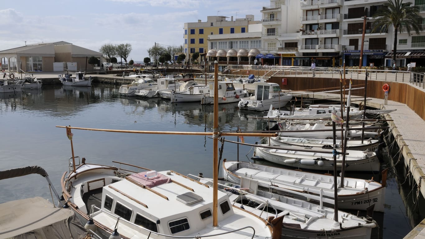 Hafen in Cala Bona, Mallorca: Hier lag die Unfall-Yacht vor Anker.