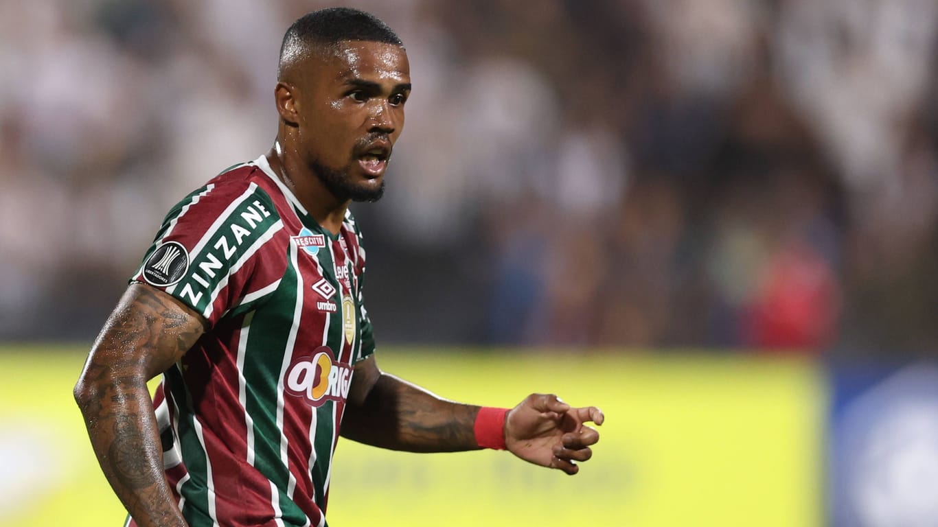 Douglas Costa: Der Brasilianer spielte zuletzt bei Fluminense in Rio de Janeiro.