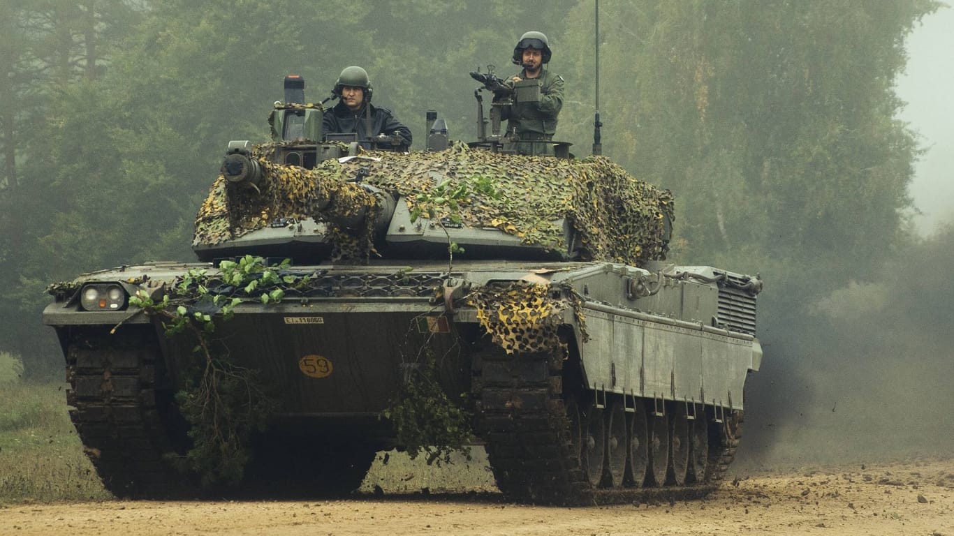 Challenger-2-Panzer (Archivbild): Diese Panzer sollen bei der ukrainischen Offensive in Kursk im Einsatz sein.